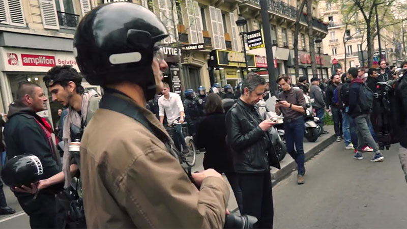 France : des policiers déguisés en journalistes ?