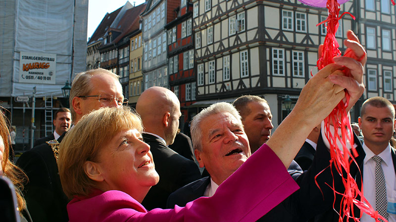 FAZ et Die Welt : l’Allemagne fête bruyamment sa désunion à Dresde