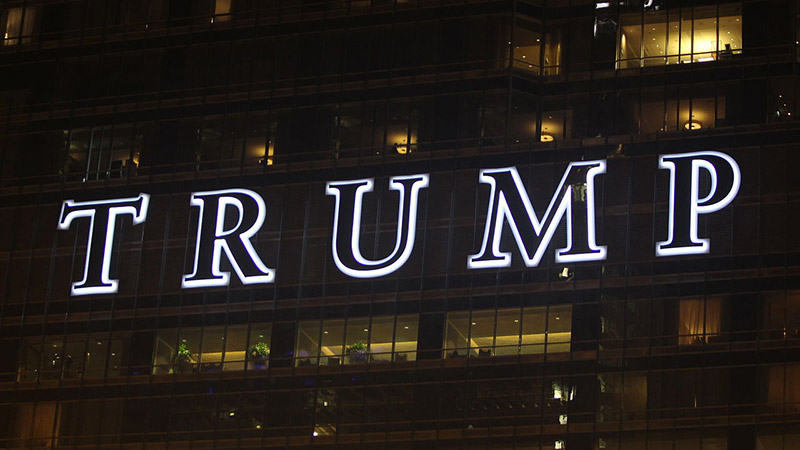 Trump et les médias, le futur Berlusconi américain ?