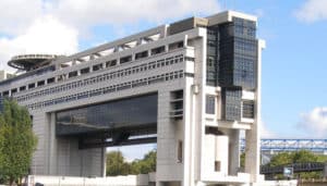 La presse en ligne et spécialisée inquiète de la réforme fiscale