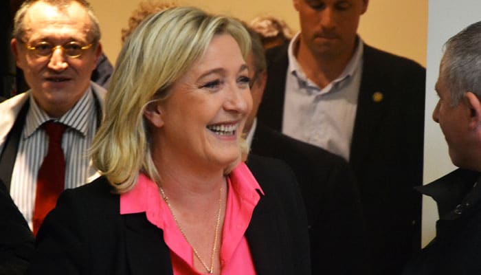 Marine Le Pen accuse les médias de « surveiller » ses candidats