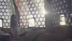 Guerlain : Le Figaro retire un papier trop « irrévérencieux »