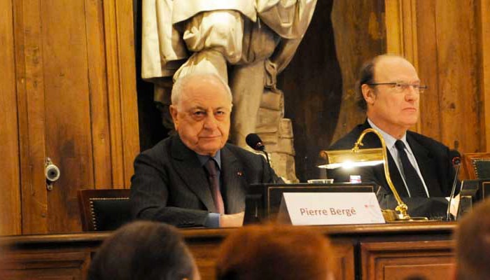 Le Monde : Pierre Bergé réclame des licenciements