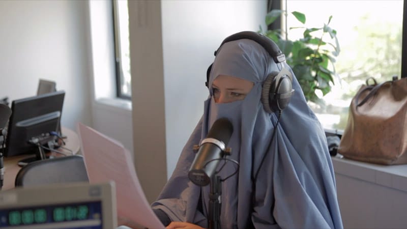 En réponse à Marianne, Beur FM sort les burqas et les djellabas