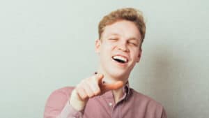 Attentats : Quand les médias dénonçaient en bloc « le fantasme de l’infiltration terroriste »