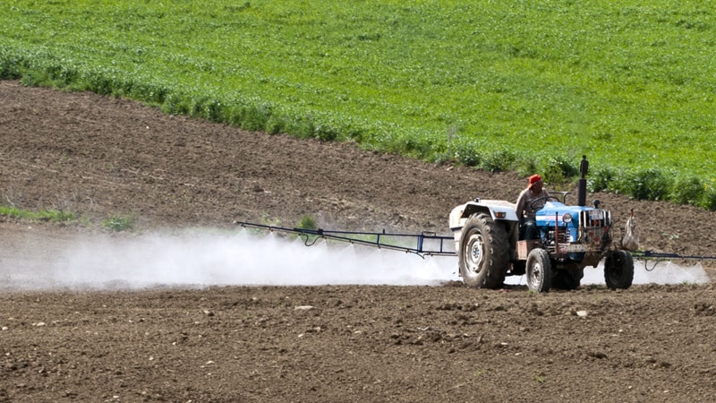 Pesticides : «  Cash Investigation » se prend les pieds dans le tapis