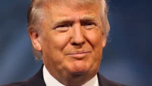 Trump contre les médias et le « Deep State »