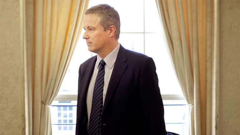 Nicolas Dupont-Aignan et les médias : je t’aime moi non plus