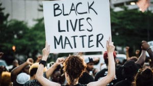 De quoi est mort George Floyd à Minneapolis ?