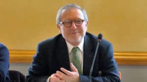 Lutte contre l'islamisme : la dentelle, nouvelle spécialité des Yvelines, revue de presse