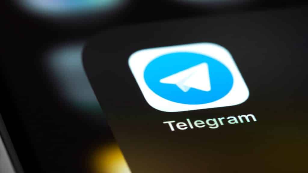 Selon le ministre de l'Intérieur allemand, Apple et Google devraient « virer » Telegram