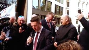 Viols en série au Royaume-Uni : connaissez-vous Tommy Robinson ?