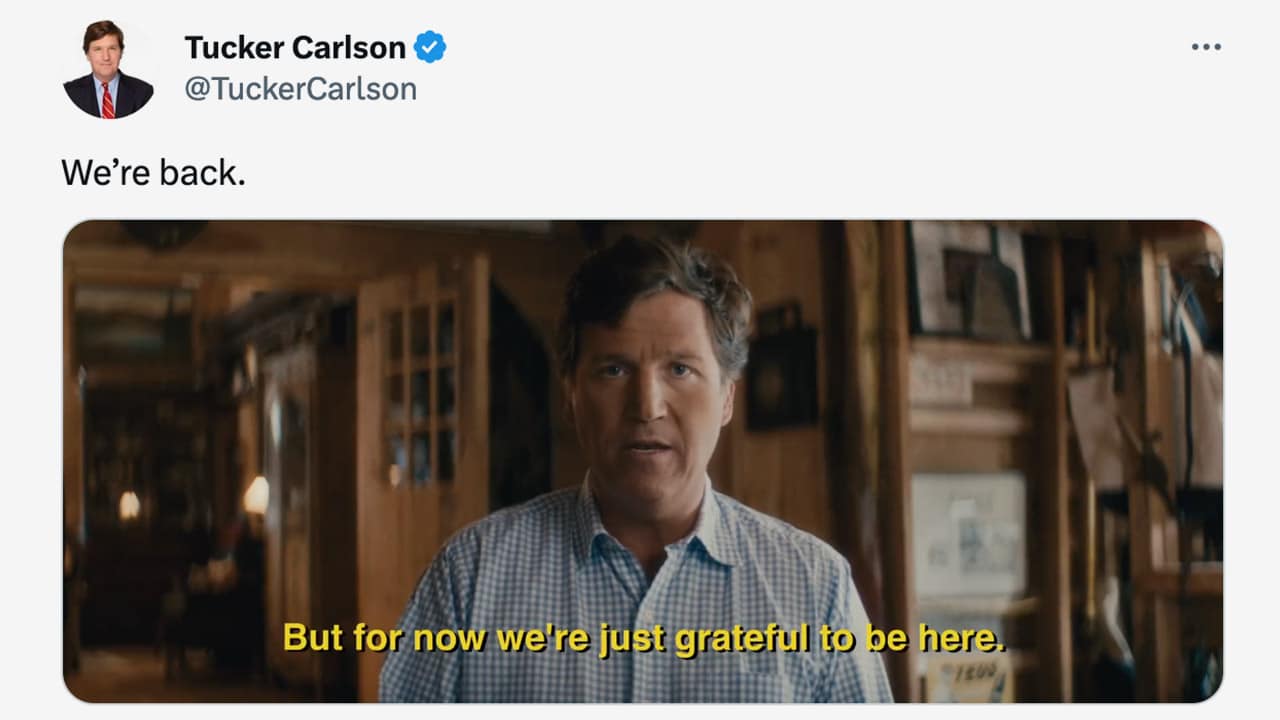 Tucker Carlson relance son émission sur Twitter