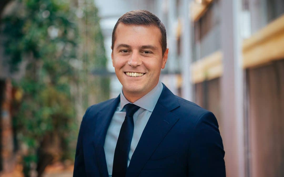 Duel Attal-Bardella&nbsp;: la presse de droite se fie aux sondages