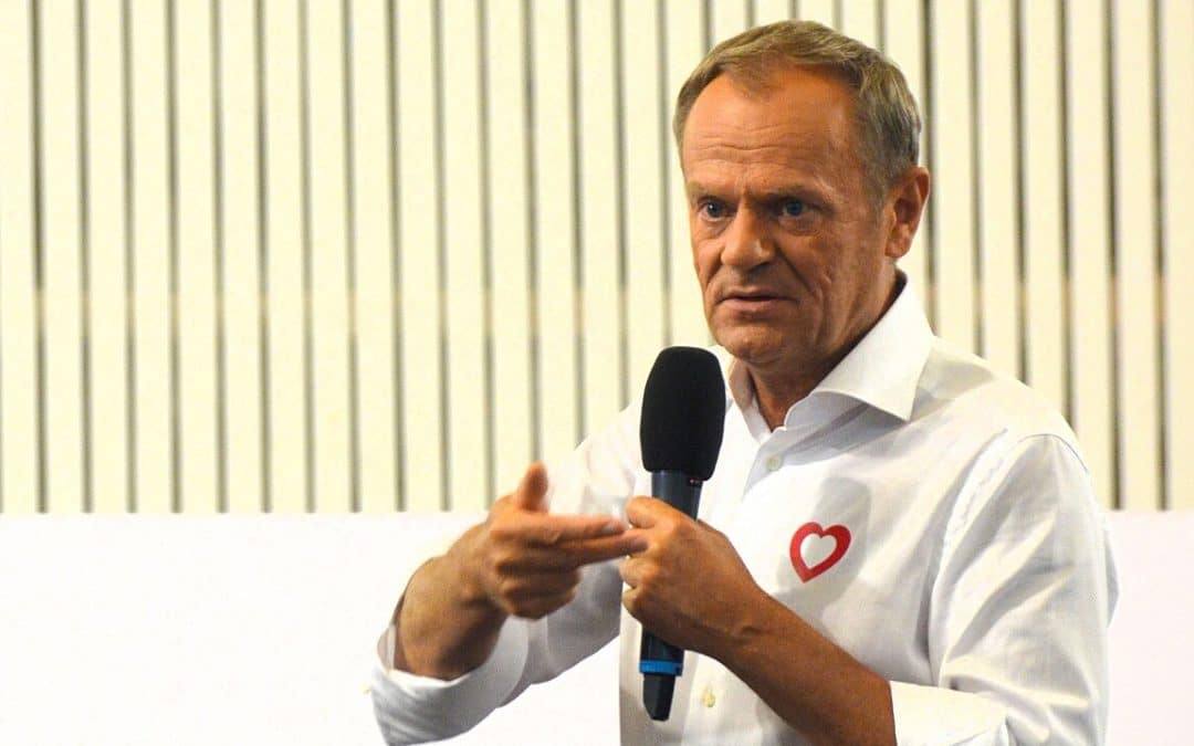 Le premier ministre pro-UE polonais Donald Tusk bannit les médias d’opposition