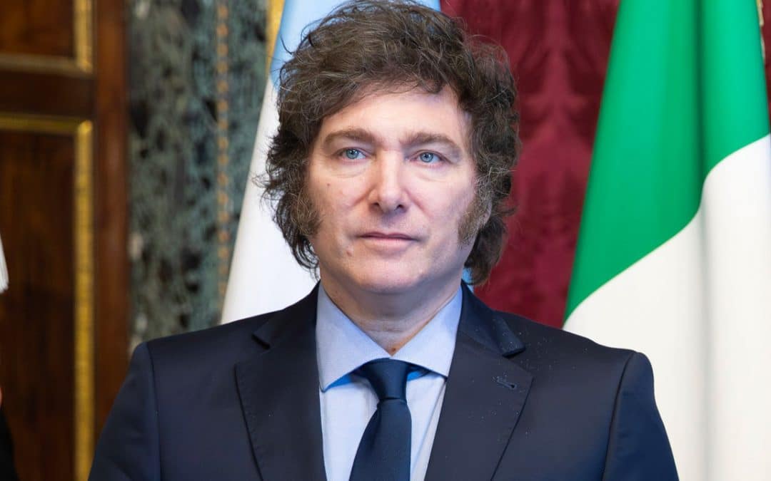 Un an de présidence de Javier Milei dans les médias