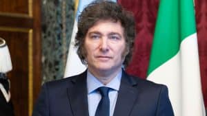 Un an de présidence de Javier Milei dans les médias